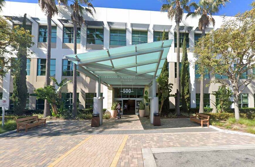 CHOC Specialty Center, Newport Beach