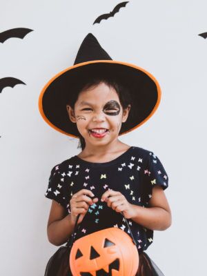 How to celebrate Halloween safely to reduce the risk of COVID-19